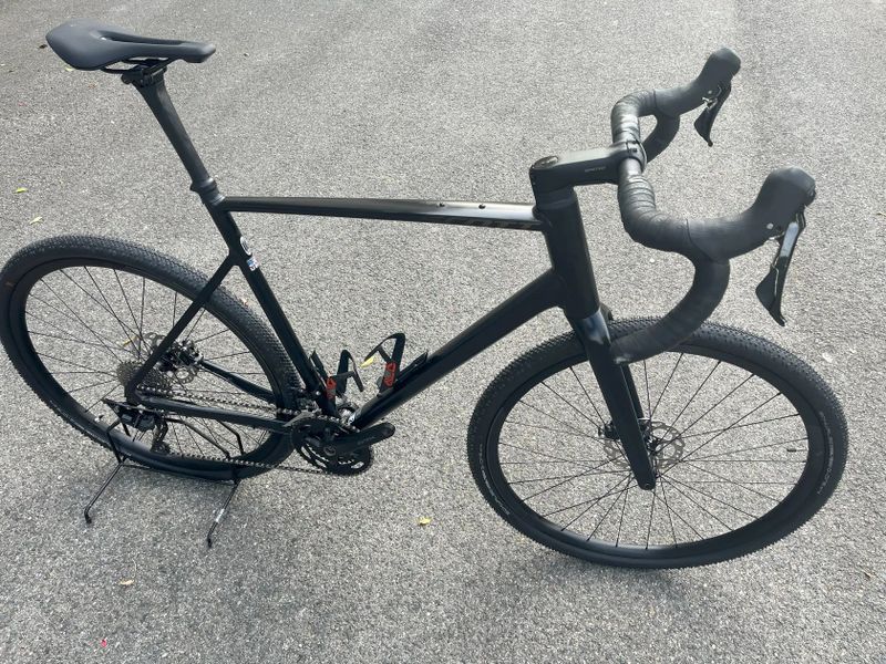 Scott Speedster Gravel 30 vel. 61 cm, kompletní sada Shimano GRX 400 vč. hyd. brzd + náhradní kom.