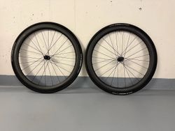 Silniční/Gravel karbonová kola 45mm DT Swiss