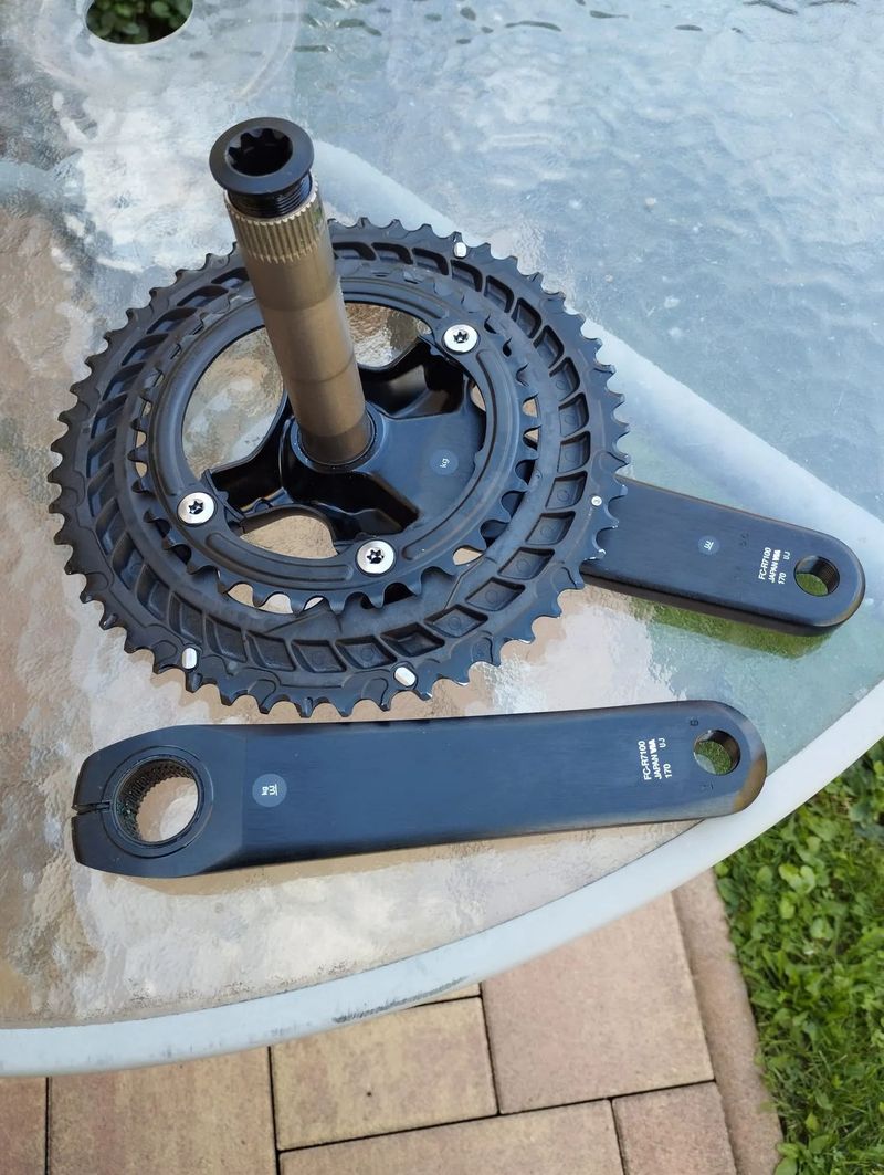 Prodám novou sadu klik zn. Shimano