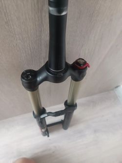 Odpružená vidlice Manitou