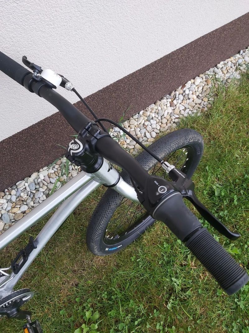 Dětské kolo Early Rider Belter 20 