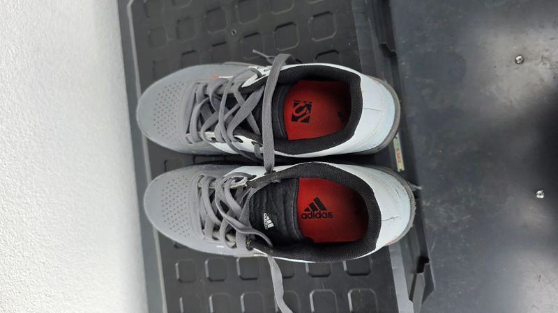 Five-ten freeriderpro 46 , kestrel boa 44 1/2