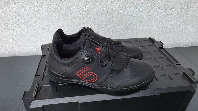Five-ten freeriderpro 46 , kestrel boa 44 1/2