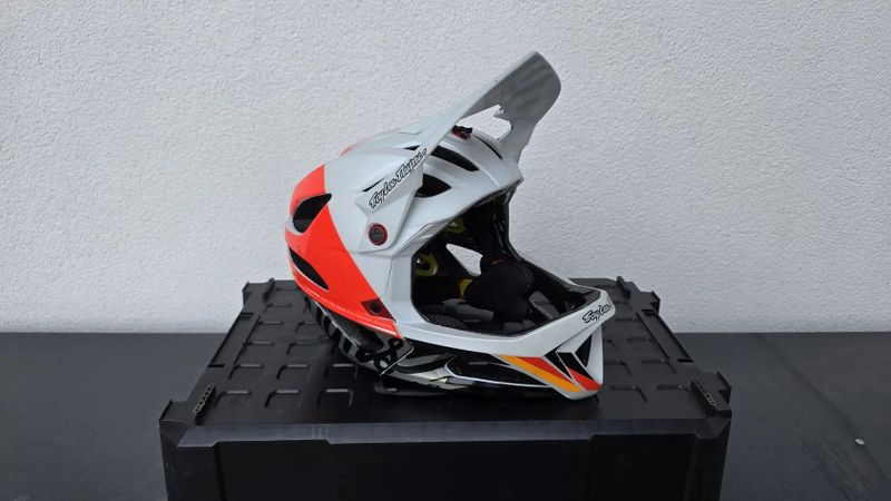 Troylee D4 Velikost xs-s , Troylee stage xs-s