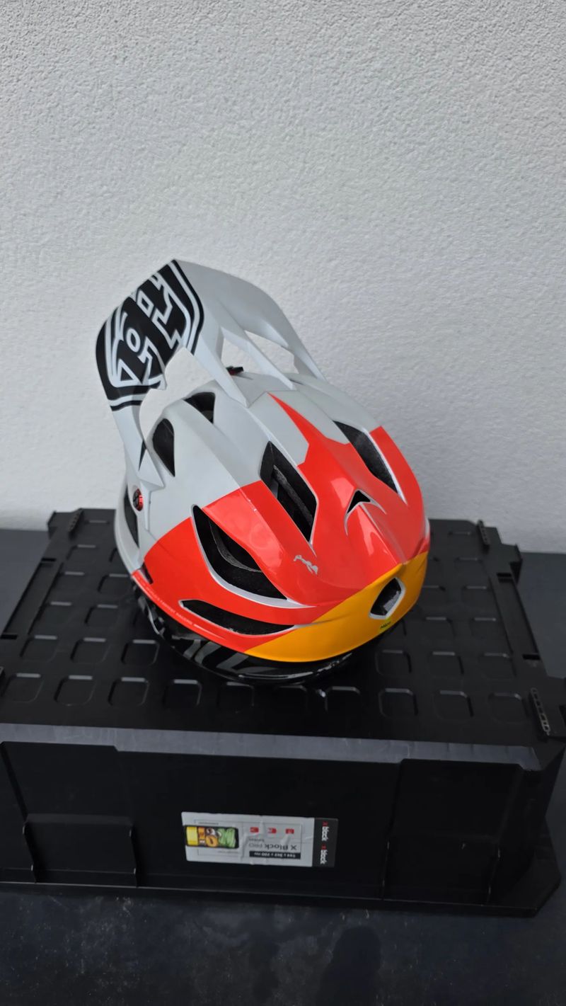 Troylee D4 Velikost xs-s , Troylee stage xs-s