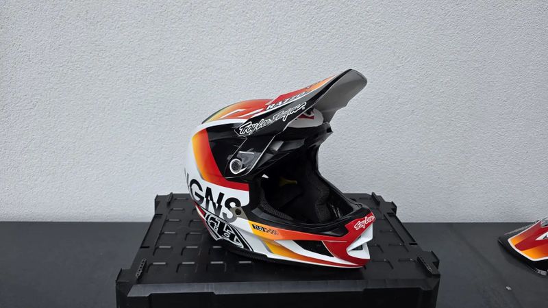 Troylee D4 Velikost xs-s , Troylee stage xs-s
