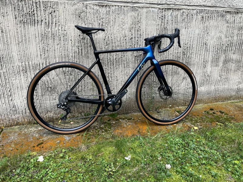 cyklokrosové kole Giant Liv vel M shimano Di2