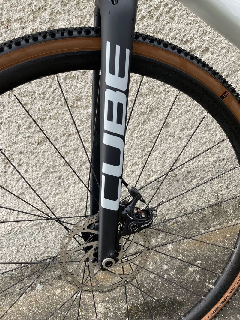Cube cross race
