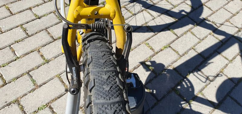 Horské kolo Spyder 26", vel. S, žluté