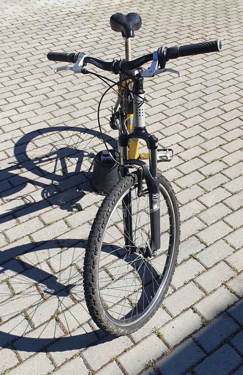 Horské kolo Spyder 26", vel. S, žluté