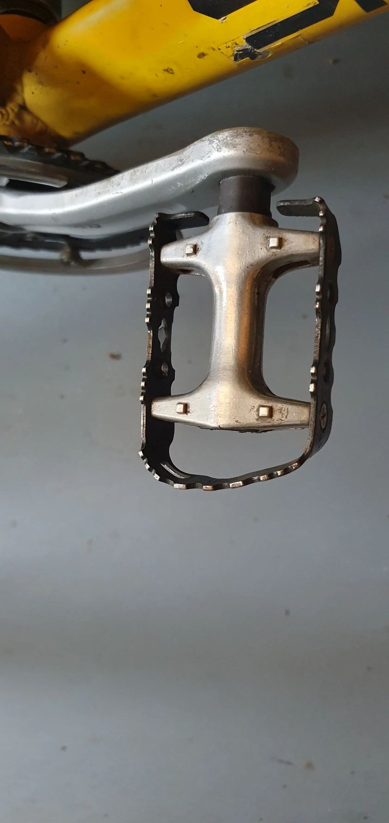 Horské kolo Spyder 26", vel. S, žluté