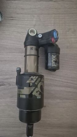 Fox Float X2 Factory Lockout tlumič M210x55 mm
