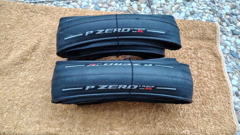 PIRELLI P ZERO™ Race TLR SL plášť silniční, kevlar 700 x 28c