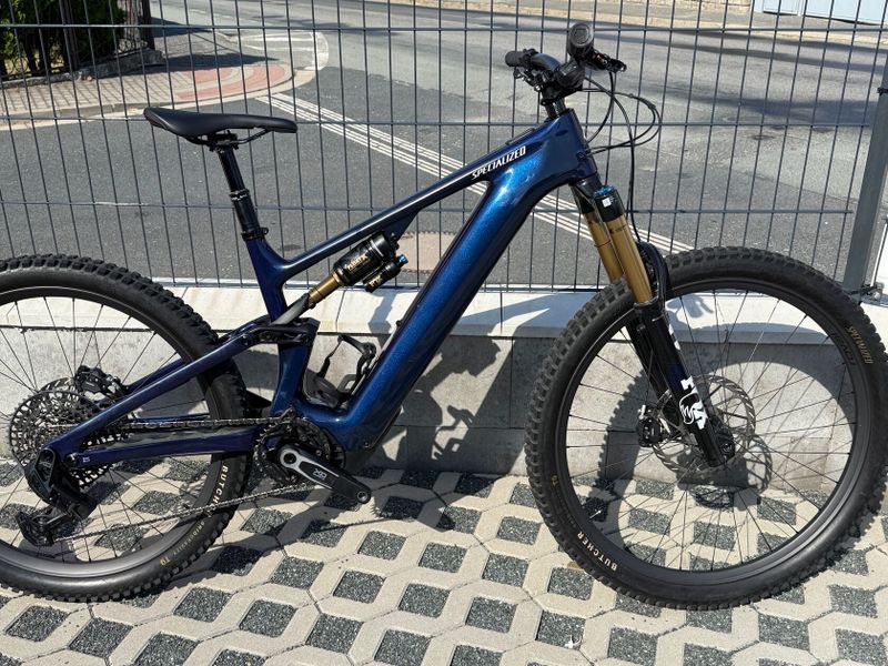 Specialized Levo Pro gen 4 velikost S4/L nájezd 800Km pěkný stav možný odpočet DPH na firmu