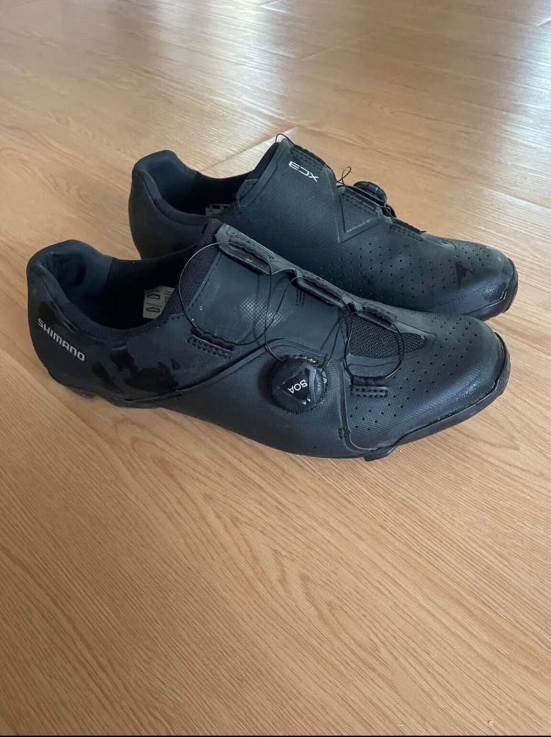 Tretry Shimano XC300