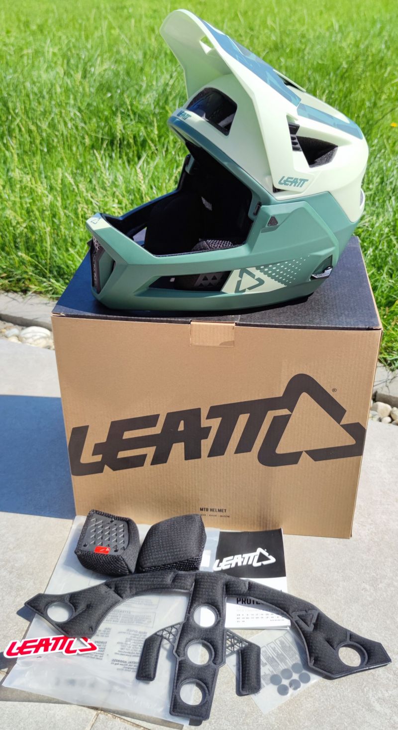 Leatt MTB 4.0 Enduro helma - odepinaci chranic brady (vel. S: 51-55 cm)