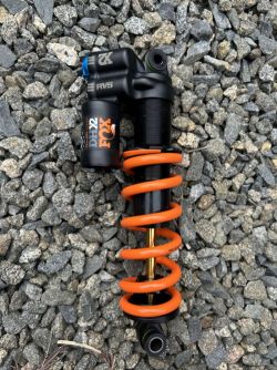 Fox DHX2 Factory 230x65 + pruzina 450 lb