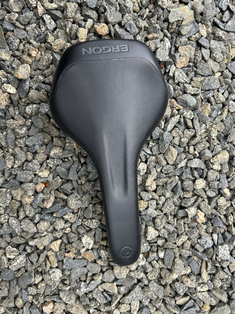 Sedlo Ergon Carbon