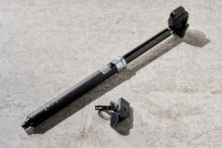 rock shox reverb axs 30,9 , 440 mm, 150 travel , ovladač, baterie 