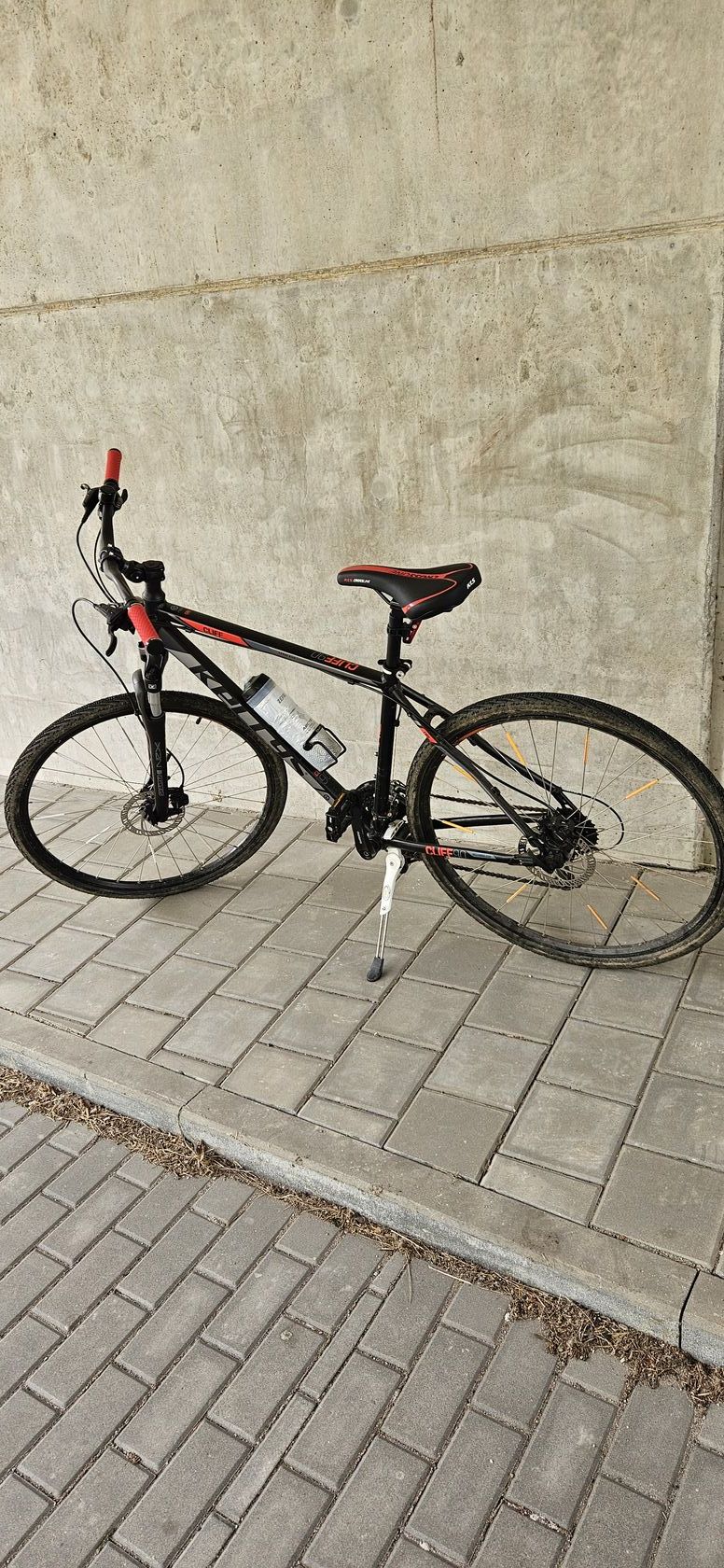 Kellys Cliff 90 black/red M 