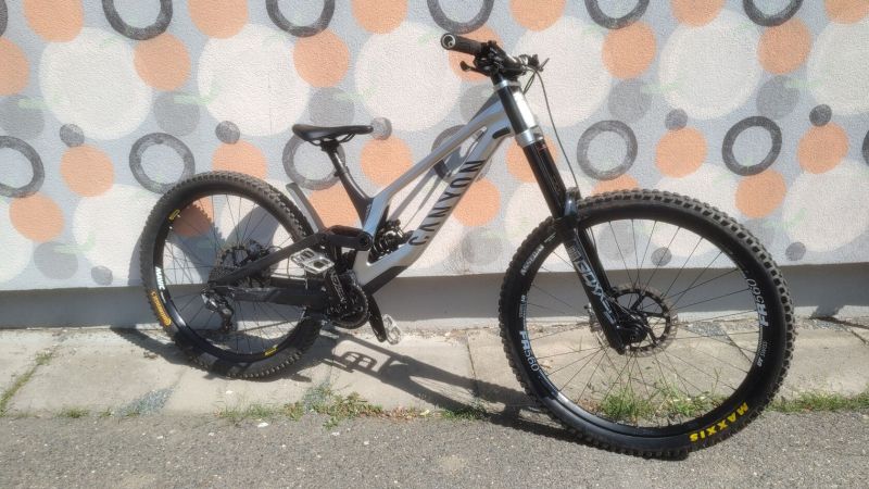 Canyon Sender CFR underdog velikost M předělaný na mullet 29“/27,5“