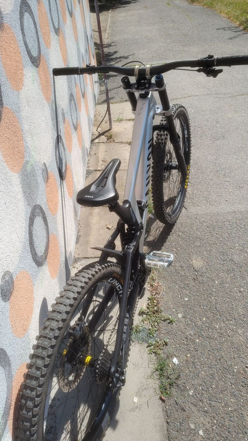 Canyon Sender CFR underdog velikost M předělaný na mullet 29“/27,5“