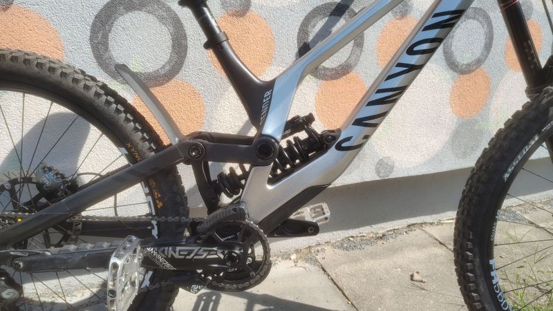 Canyon Sender CFR underdog velikost M předělaný na mullet 29“/27,5“