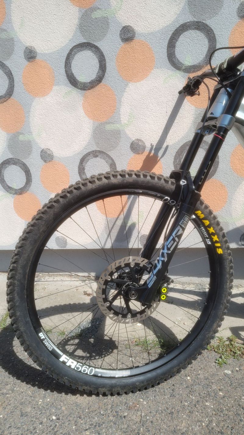 Canyon Sender CFR underdog velikost M předělaný na mullet 29“/27,5“