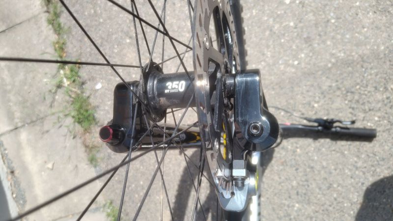 Canyon Sender CFR underdog velikost M předělaný na mullet 29“/27,5“
