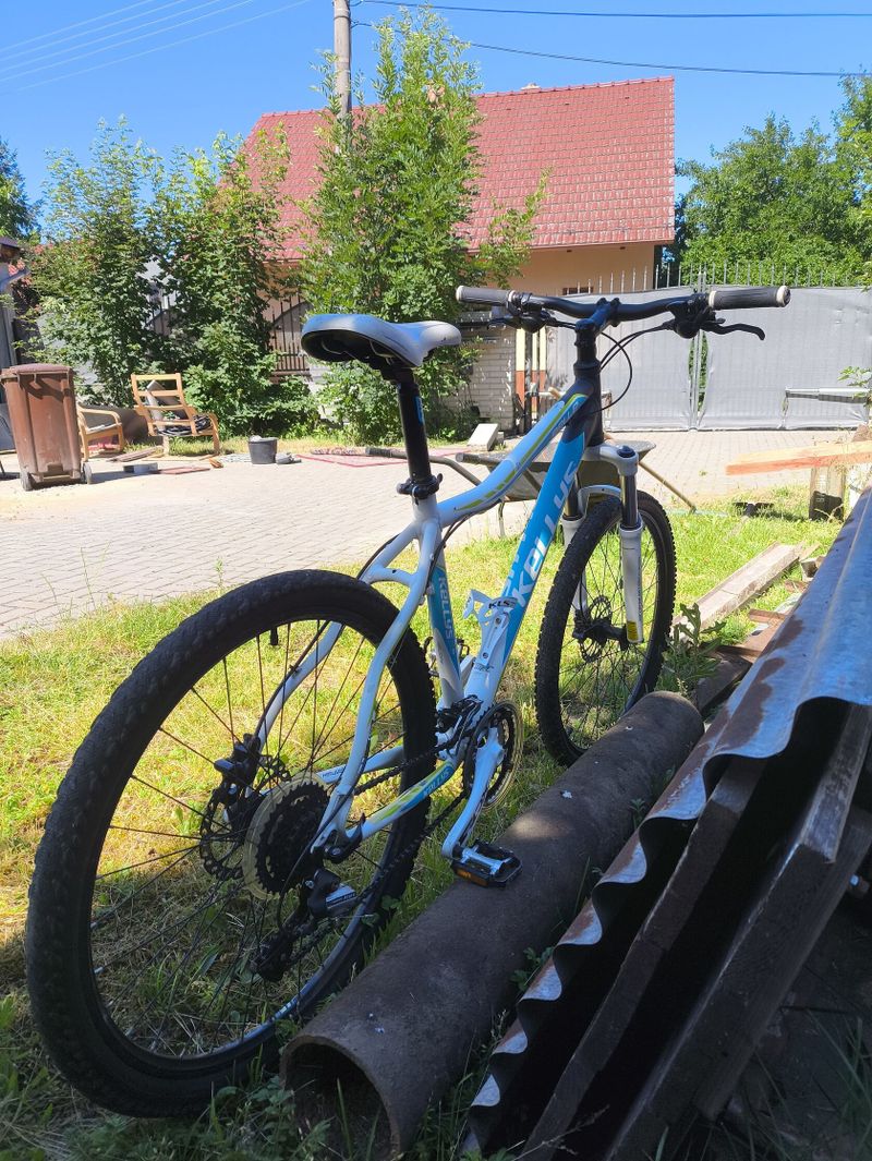 Kellys Belle 2013 – 26", kotoučové brzdy, plně funkční