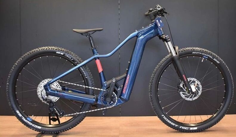 Bergamont E-Revox Premium Sport FMN, Bosch 750Wh, dámské horské elektrokolo