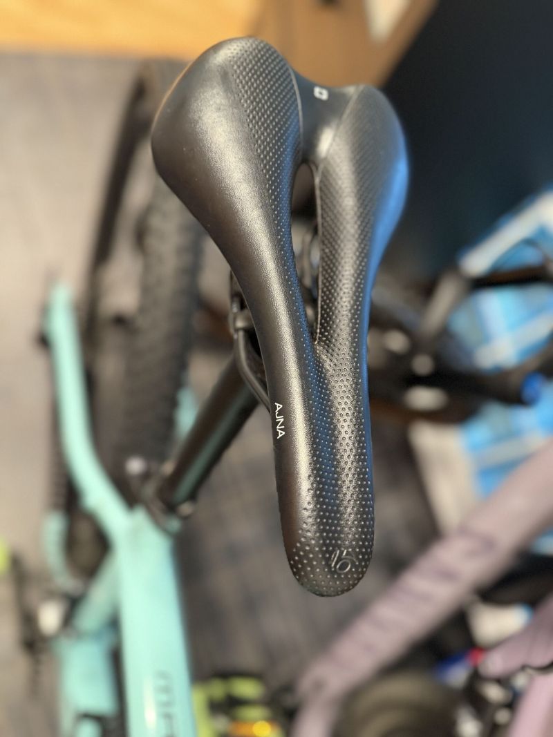 Prodám dámské horské kolo Trek Marlin 6 WSD (2020)