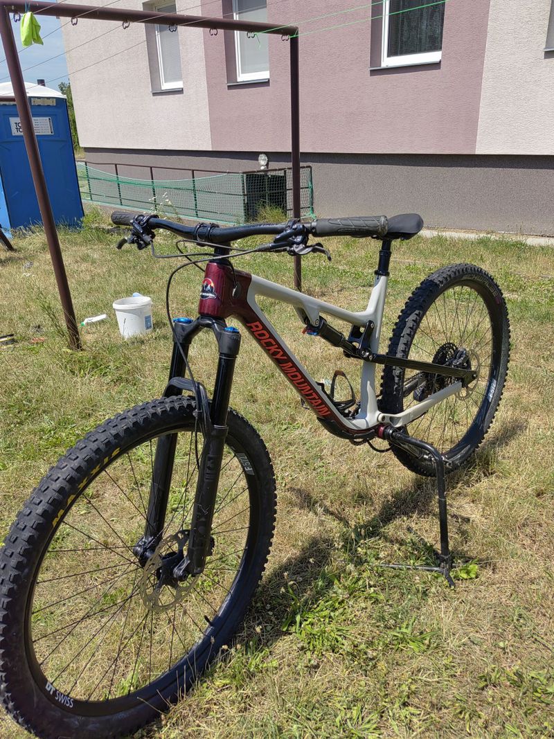 ROCKY MOUNTAIN Instinct Carbon 50