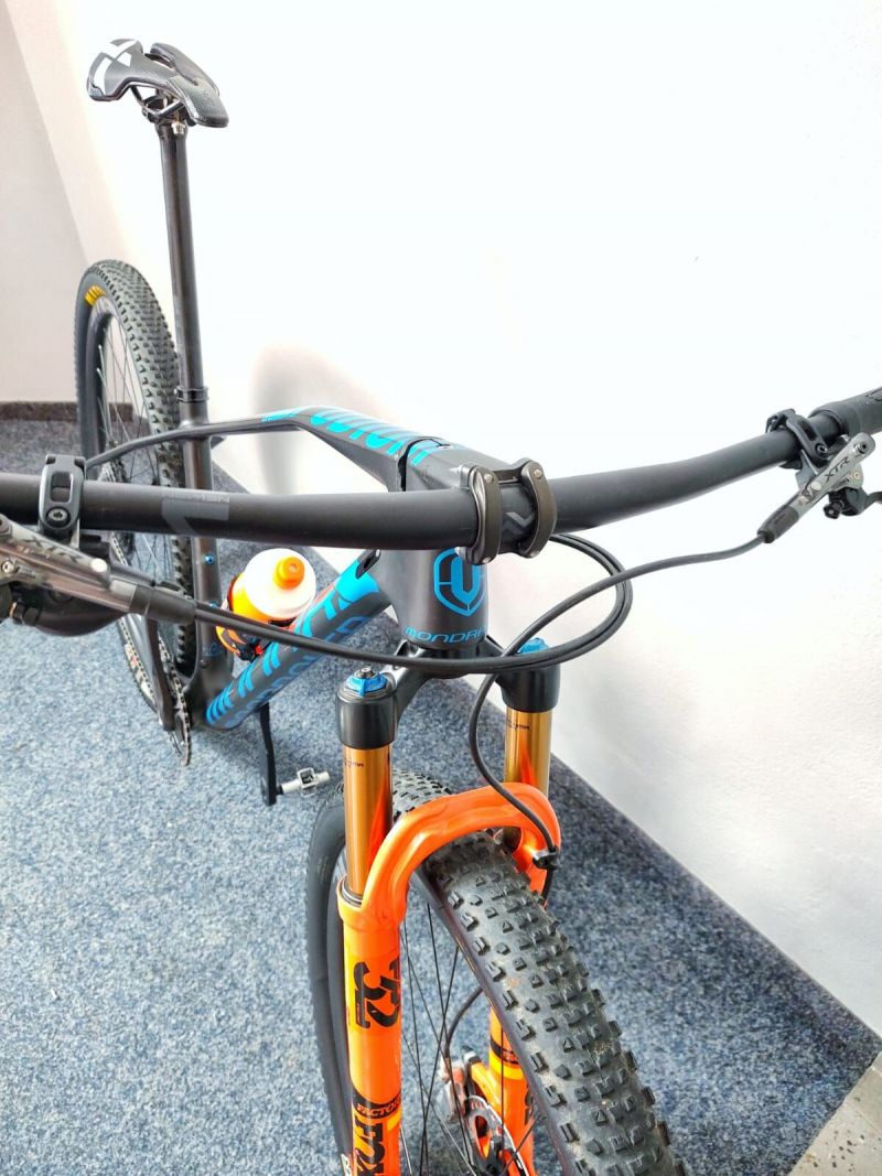***DOVOZ PO ČR!*** MTB MONDRAKER PODIUM-XTR, NEXTIE KARBON.KOLA, FOX VIDLICE-170-185cm-PC=229.000,-