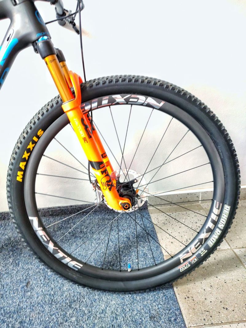 ***DOVOZ PO ČR!*** MTB MONDRAKER PODIUM-XTR, NEXTIE KARBON.KOLA, FOX VIDLICE-170-185cm-PC=229.000,-