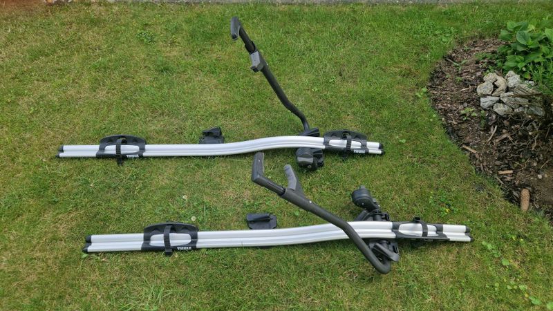 Thule nosice kol - 2 kusy