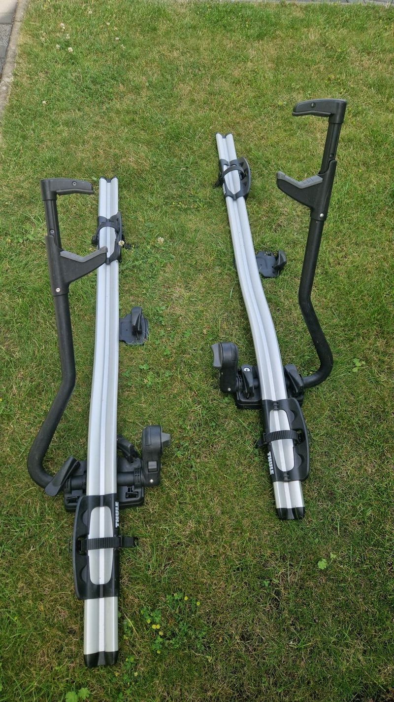 Thule nosice kol - 2 kusy