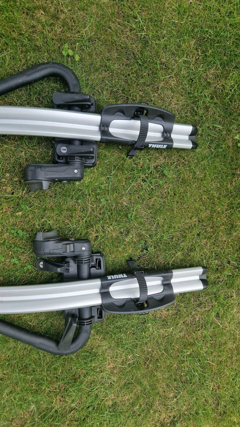 Thule nosice kol - 2 kusy