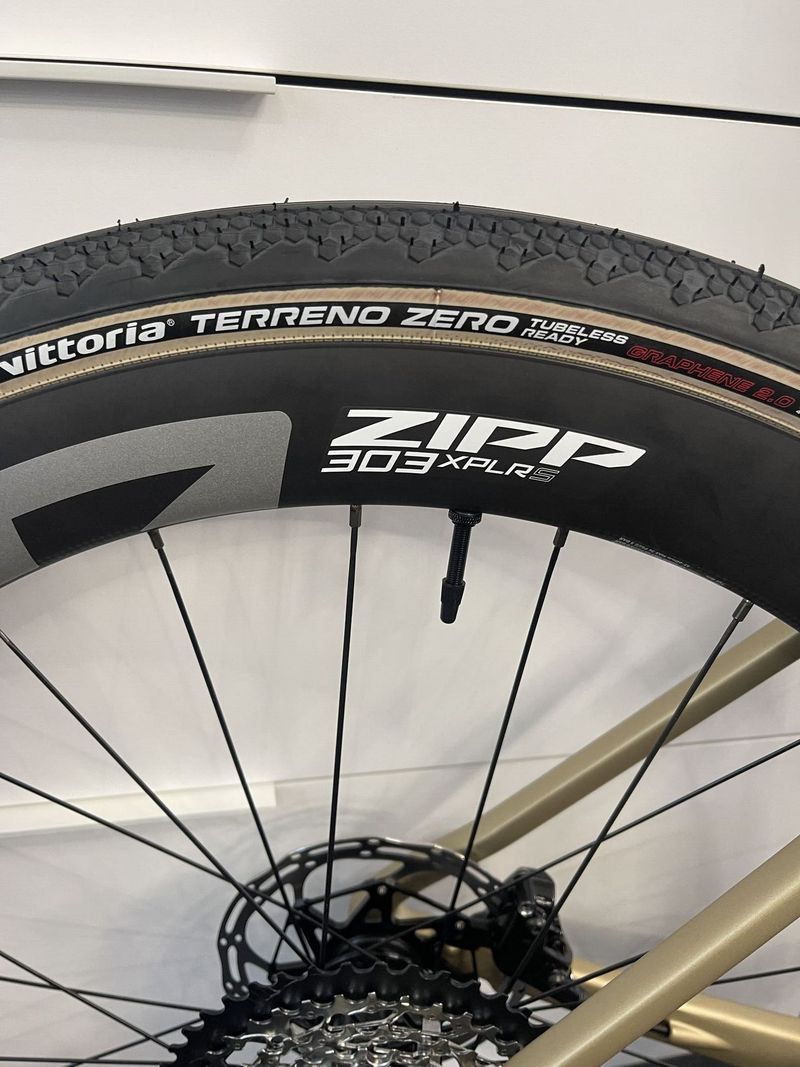 COLNAGO gravel G3x zlatá- velikost 520 - SRAM AXS 1x12