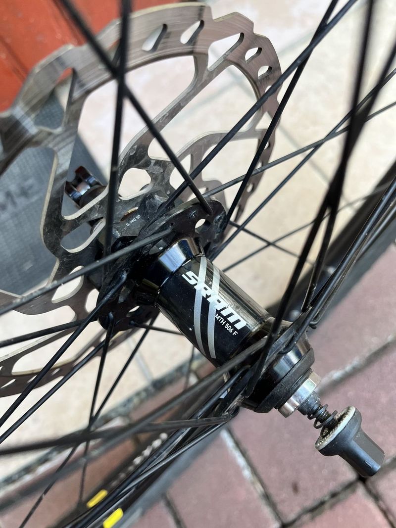 Zapletená kola Mavic/SRAM 29