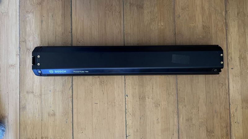 Bosch PowerTube 750. Málo cyklov! 