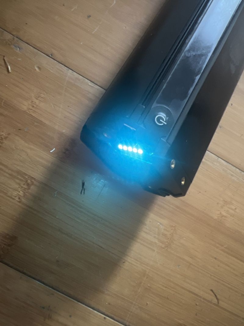 Bosch PowerTube 750wh. Skoro nová! 