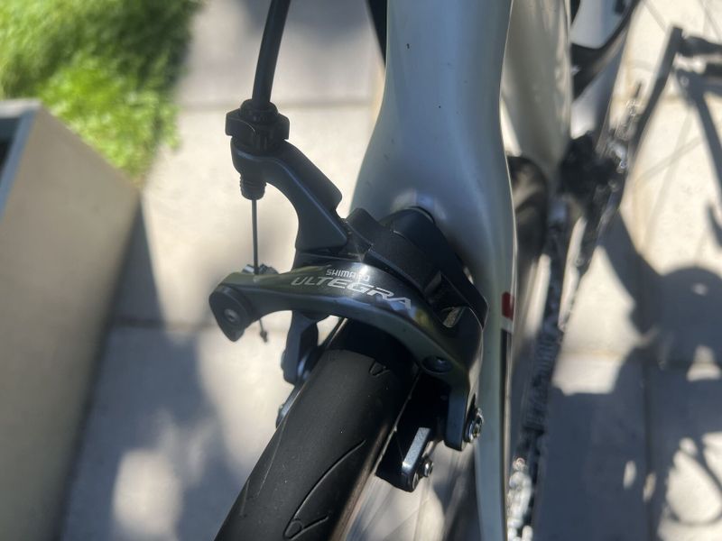Boardman Team Carbon – Ultegra/105, Campagnolo Scirocco, výborný stav