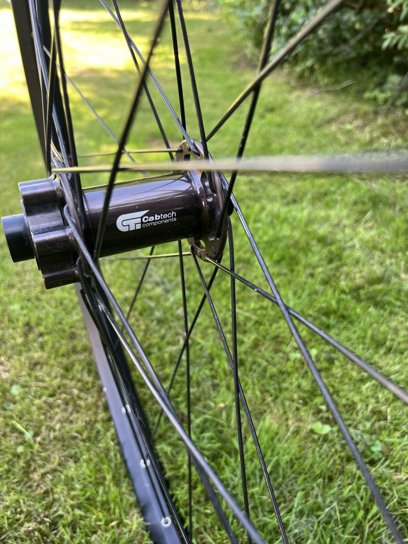 Přední kolo 29" boost 30mm ráfek TLR