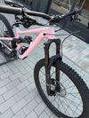 Specialized STATUS 140 2 2025 ,Satin Cool Grey / Desert Rose / Black velikost S1 NOVÉ KOLO