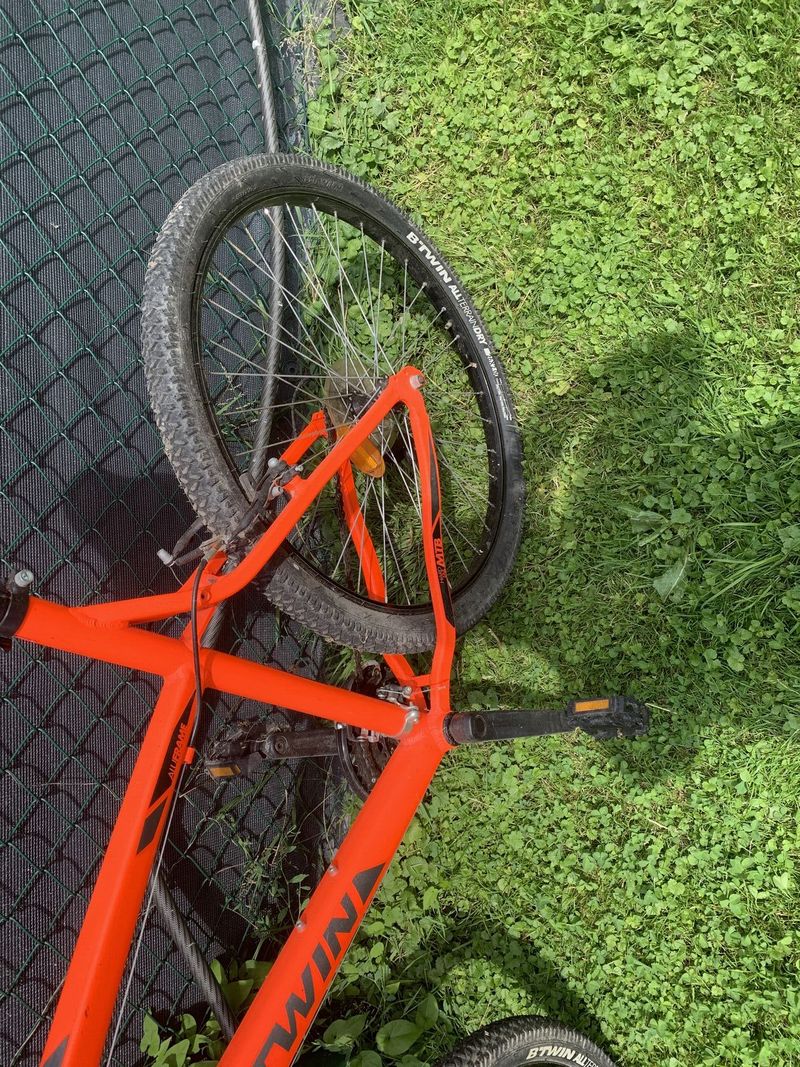 Prodáme dvě horská dámská kola