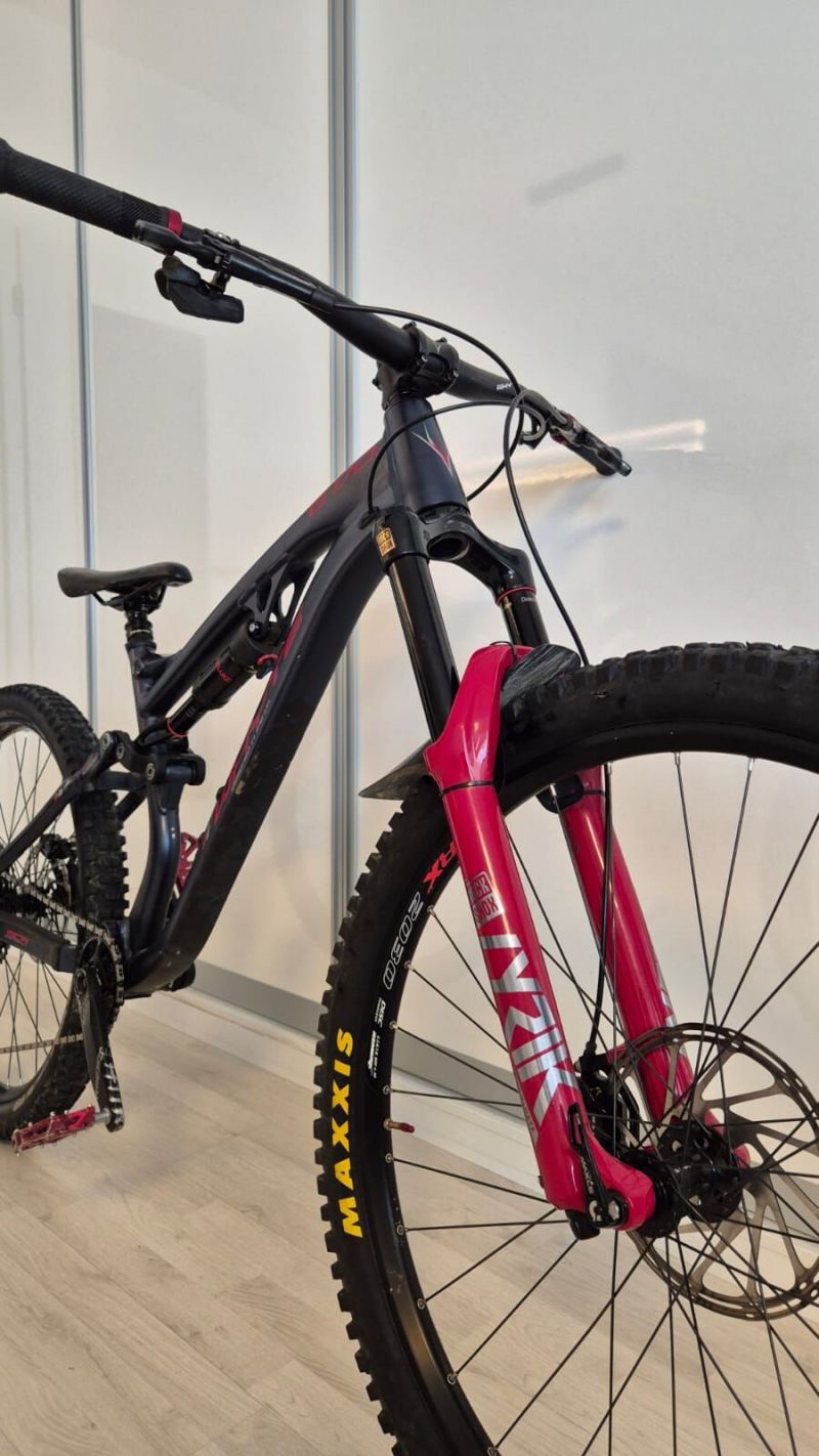 WHYTE G-170 (custom mullet 29/27,5), Lyrik Ultimate, Sram GX AXS