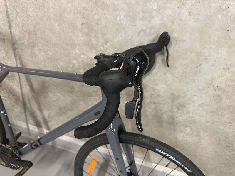 Nové Gravel Kolo GT Grade Sport - Rám XL