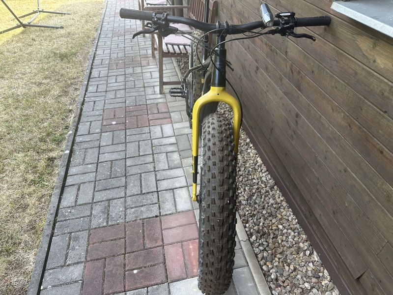 Fat bike elektrokolo Rock Machine