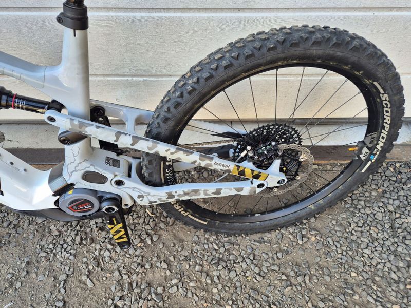 Canyon Strive CFR 